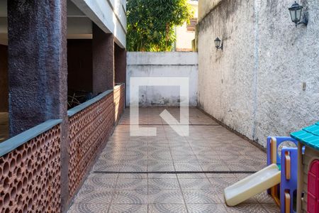 Apartamento para alugar com 70m², 2 quartos e 2 vagasÁrea comum - Playground