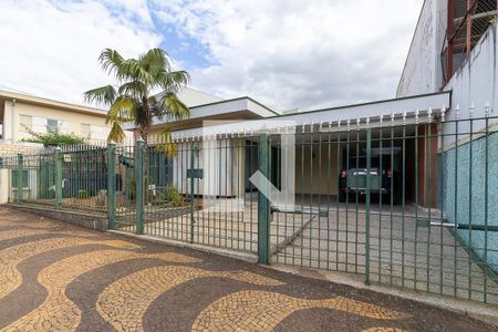 Casa à venda com 482m², 3 quartos e 5 vagasFachada