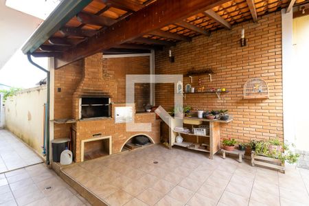 Casa à venda com 482m², 3 quartos e 5 vagasQuintal com churrasqueira