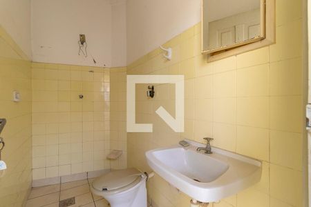 Casa à venda com 482m², 3 quartos e 5 vagasBanheiro externo