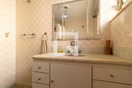 Casa à venda com 482m², 3 quartos e 5 vagasBanheiro social