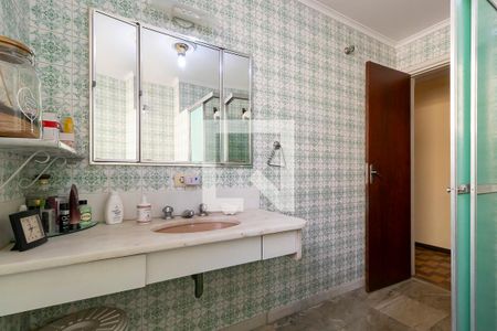 Casa à venda com 482m², 3 quartos e 5 vagasBanheiro da suíte 2