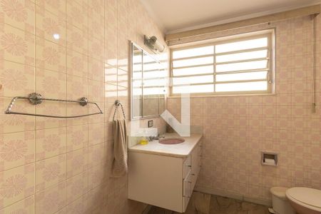 Casa à venda com 482m², 3 quartos e 5 vagasBanheiro social