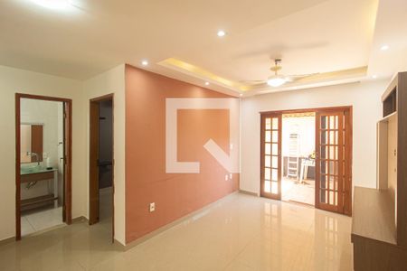 Sala de casa para alugar com 4 quartos, 170m² em Guaratiba, Rio de Janeiro