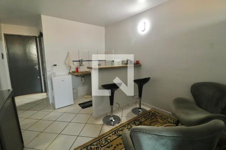 Sala/cozinha de kitnet/studio para alugar com 1 quarto, 28m² em Setor Central, Goiânia
