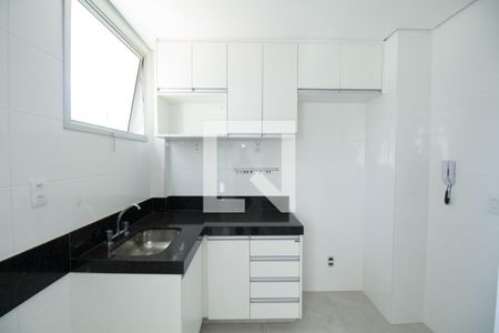 Apartamento para alugar com 65m², 2 quartos e 2 vagas Apartamento para alugar com 65m², 2 quartos e 2 vagasCozinha