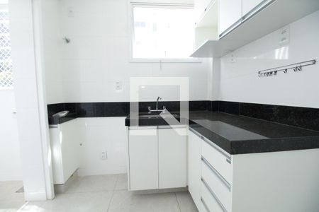 Apartamento para alugar com 65m², 2 quartos e 2 vagas Apartamento para alugar com 65m², 2 quartos e 2 vagasCozinha