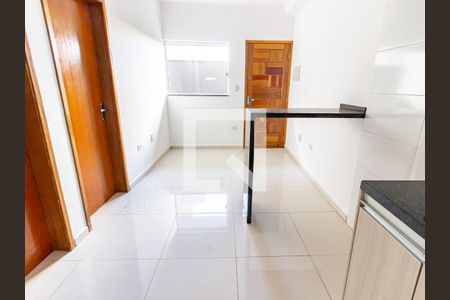 Sala/Cozinha de apartamento à venda com 2 quartos, 40m² em Vila Bertioga, São Paulo