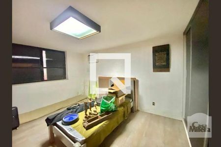 Casa à venda com 391m², 4 quartos e 3 vagasquarto 1
