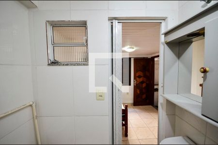 Banheiro de apartamento para alugar com 1 quarto, 20m² em Vila Isabel, Rio de Janeiro