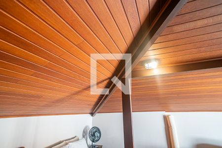 Casa à venda com 340m², 6 quartos e 3 vagas Casa à venda com 340m², 6 quartos e 3 vagasQuarto 4