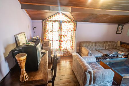 Casa à venda com 340m², 6 quartos e 3 vagas Casa à venda com 340m², 6 quartos e 3 vagasQuarto 6- biblioteca