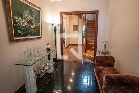 Casa à venda com 340m², 6 quartos e 3 vagas Casa à venda com 340m², 6 quartos e 3 vagasHall de entrada