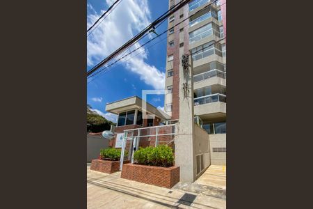 Apartamento à venda com 91m², 3 quartos e 2 vagasFachada e portaria