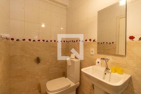 Casa à venda com 356m², 7 quartos e 3 vagasBanheiro da Suíte