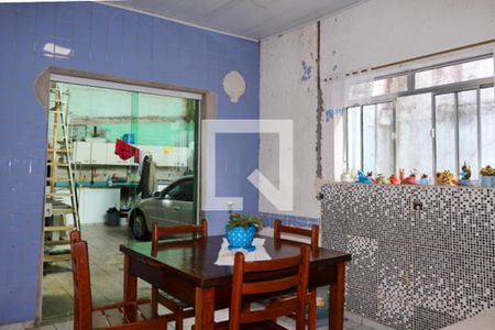 Casa à venda com 240m², 2 quartos e 5 vagas Casa à venda com 240m², 2 quartos e 5 vagasSala de Jantar