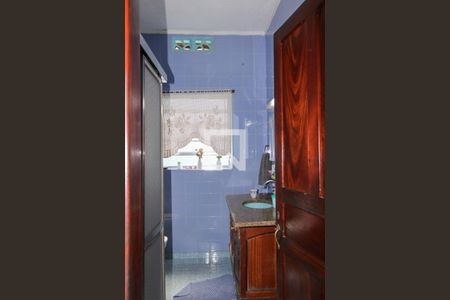 Casa à venda com 240m², 2 quartos e 5 vagas Casa à venda com 240m², 2 quartos e 5 vagasBanheiro Social