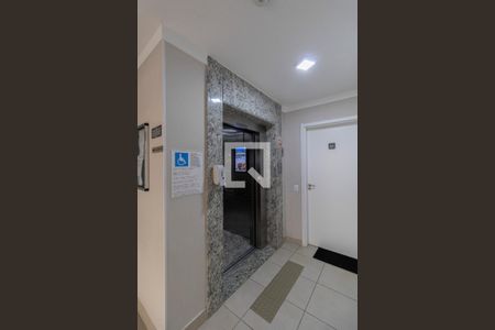 Apartamento para alugar com 35m², 2 quartos e sem vaga Apartamento para alugar com 35m², 2 quartos e sem vagaÁrea Comum - Elevador