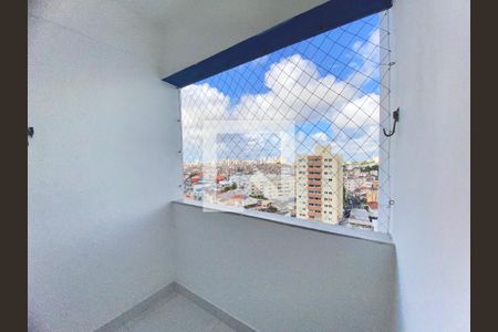 Sala de apartamento para alugar com 2 quartos, 52m² em Matatu, Salvador