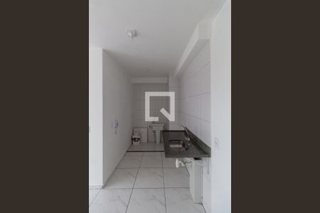 Sala e Cozinha Integrada de apartamento para alugar com 2 quartos, 33m² em Vila Pierina, São Paulo