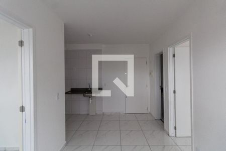 Sala e Cozinha Integrada de apartamento para alugar com 2 quartos, 33m² em Vila Pierina, São Paulo