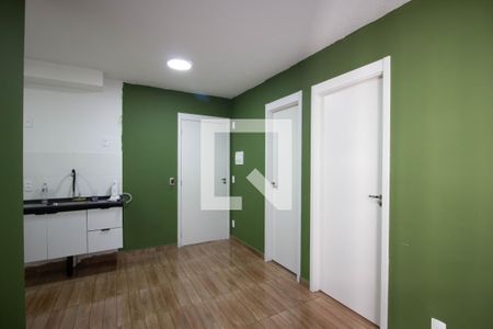 Sala de apartamento para alugar com 2 quartos, 46m² em Guaianazes, São Paulo