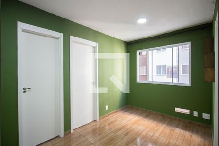 Sala de apartamento para alugar com 2 quartos, 46m² em Guaianazes, São Paulo