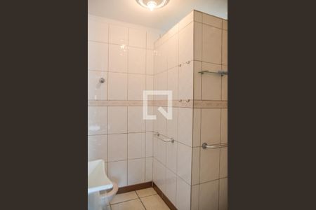 Banheiro da Suíte de casa à venda com 3 quartos, 129m² em Vila Alvinopolis, São Bernardo do Campo