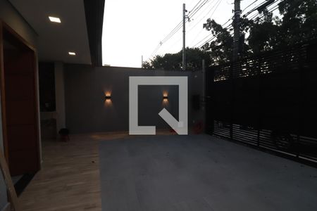 Casa à venda com 135m², 3 quartos e 2 vagasGaragem