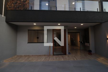 Casa à venda com 135m², 3 quartos e 2 vagasGaragem