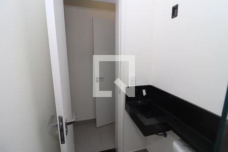 Casa à venda com 135m², 3 quartos e 2 vagasBanheiro da Suíte 2