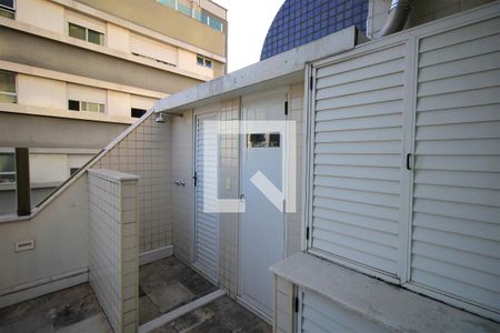 Apartamento à venda com 189m², 3 quartos e 2 vagasSauna e ducha