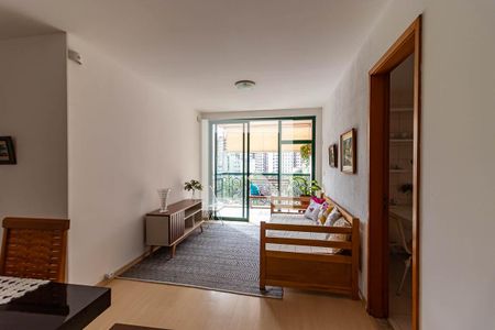 Sala de apartamento à venda com 2 quartos, 85m² em Pé Pequeno, Niterói