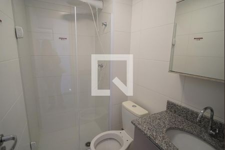 Banheiro de kitnet/studio para alugar com 1 quarto, 27m² em Butantã, São Paulo