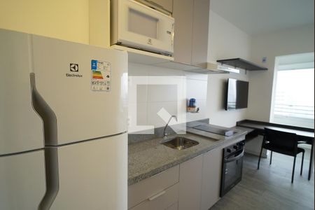 Cozinha de kitnet/studio para alugar com 1 quarto, 27m² em Butantã, São Paulo