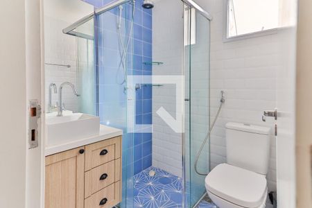 Apartamento à venda com 70m², 2 quartos e 2 vagas Apartamento à venda com 70m², 2 quartos e 2 vagasBanheiro Suíte