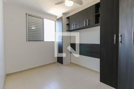 Quarto 1 de apartamento para alugar com 2 quartos, 47m² em Vila Carmosina, São Paulo