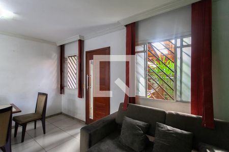 Sala de casa à venda com 3 quartos, 101m² em Dona Clara, Belo Horizonte