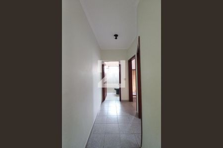 Casa para alugar com 170m², 3 quartos e 2 vagasCorredor