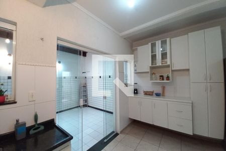 Casa para alugar com 170m², 3 quartos e 2 vagasCozinha
