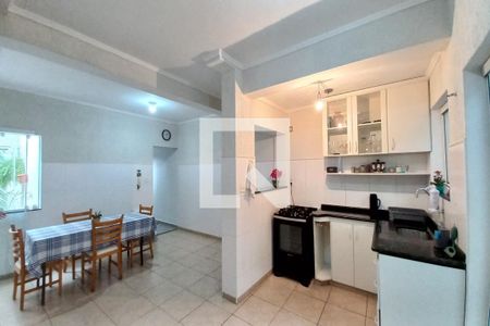 Casa para alugar com 170m², 3 quartos e 2 vagasCozinha