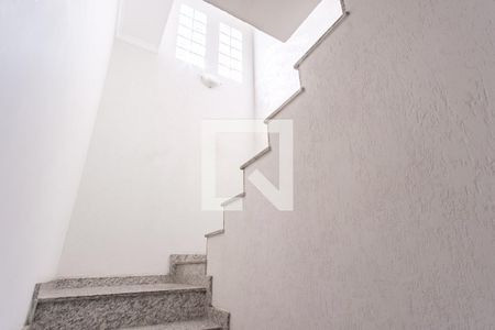 Casa à venda com 360m², 7 quartos e 3 vagasEscada