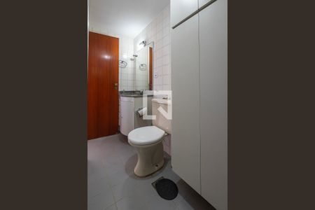 Banheiro de apartamento para alugar com 1 quarto, 42m² em Pinheiros, São Paulo
