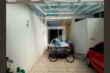 Casa à venda com 117m², 3 quartos e 3 vagas Casa à venda com 117m², 3 quartos e 3 vagasGaragem