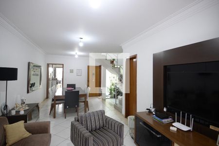 Sala de casa à venda com 3 quartos, 117m² em Bosque da Saúde, São Paulo