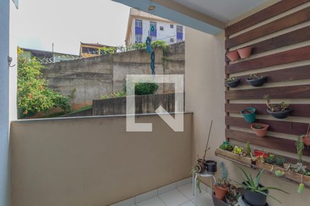 Apartamento à venda com 2 quartos, 55m² em Horto Florestal, Belo Horizonte