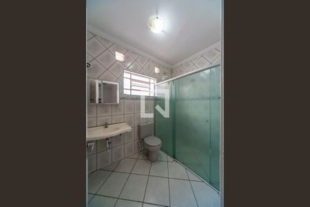 Banheiro de casa para alugar com 2 quartos, 93m² em Vila Eldizia, Santo André