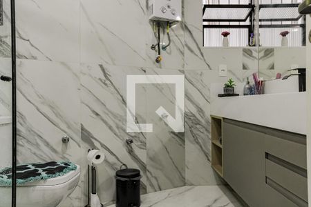 Apartamento à venda com 202m², 4 quartos e 3 vagasBanheiro Social