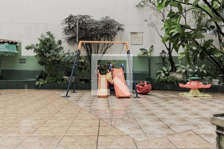 Apartamento à venda com 202m², 4 quartos e 3 vagasÁrea comum - Playground