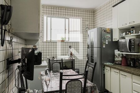 Apartamento à venda com 202m², 4 quartos e 3 vagasCozinha 